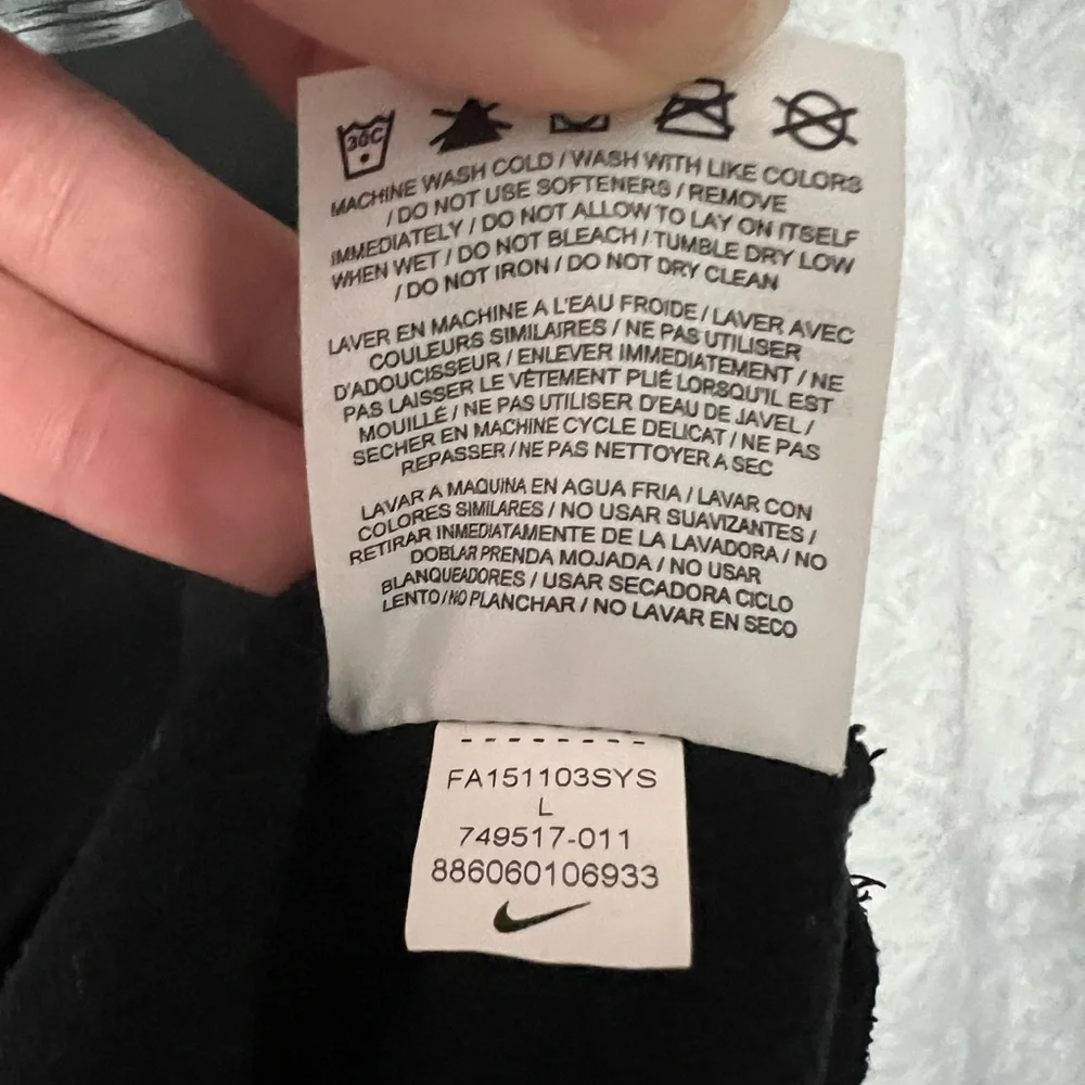 Nike Therma-Fit Black and Gray Logo Hoodie - Large